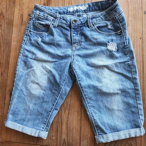 Uproar jean shorts distressed 6/7 / bundle requirement